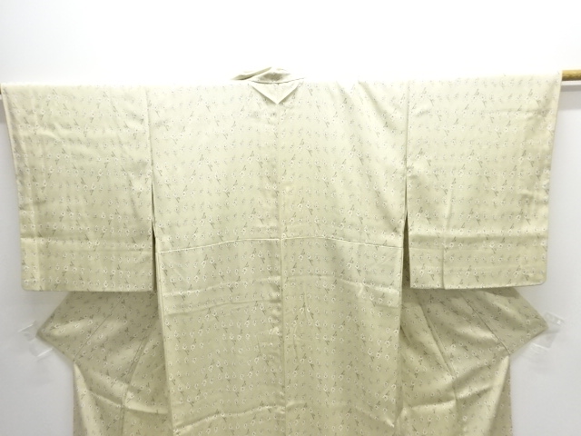  花模様小紋着物